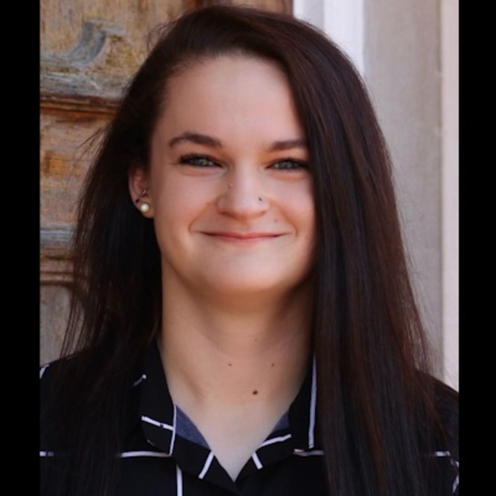 Meet your Posher, Nicole